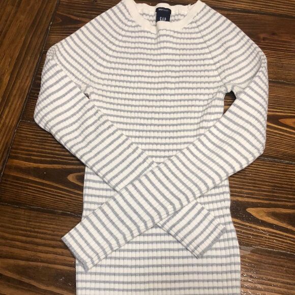Gapstretch Juniors Long Sleeved Ivory and Gray Sweater  Shirt - Picture 1 of 5